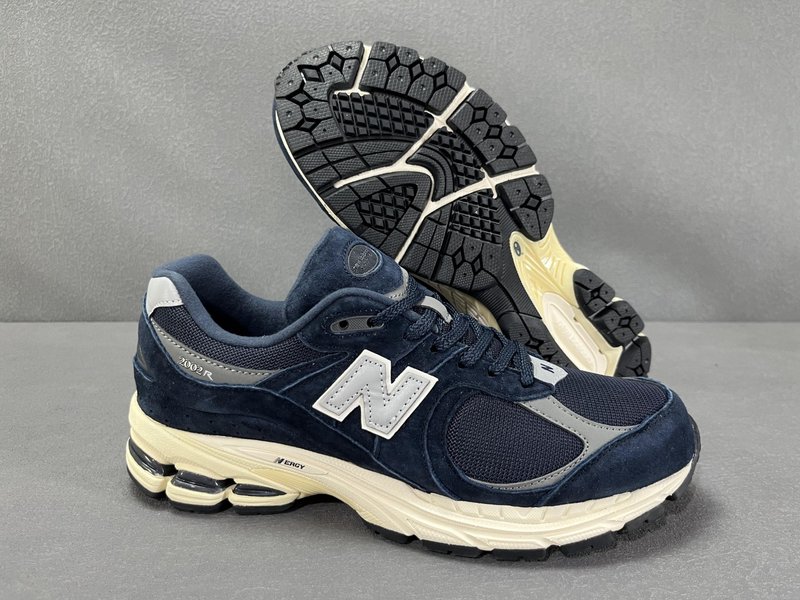 NB 레트로 러닝화 흑백 001-279817
