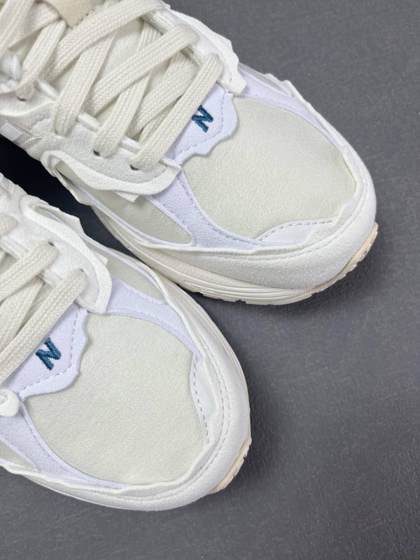 New Balance 디컨스트럭션 시솔트 화이트 스니커 001-279826