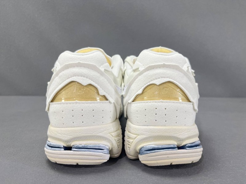 New Balance 디컨스트럭션 시솔트 화이트 스니커 001-279826