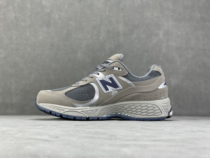 New Balance 2002R 클래식 그레이 001-279831