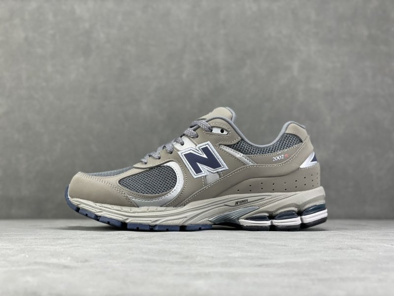 New Balance 2002R 클래식 그레이 001-279831