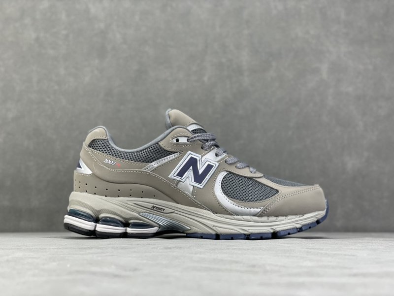 New Balance 2002R 클래식 그레이 001-279831