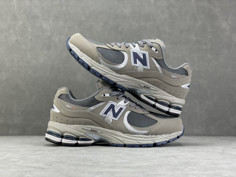 New Balance 2002R 클래식 그레이 001-279831