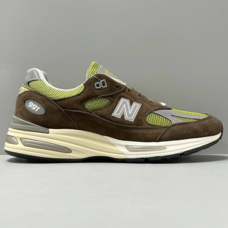New Balance 991 V2 리버스 매치아 브라운 001-279834
