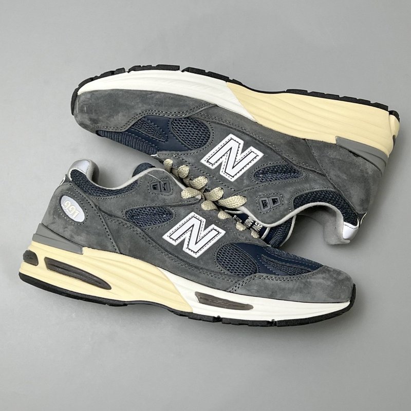 New Balance 991 V2 그레이 러닝화 001-279840