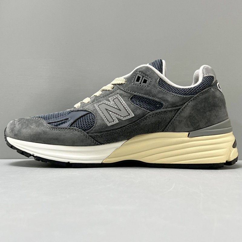 New Balance 991 V2 그레이 러닝화 001-279840