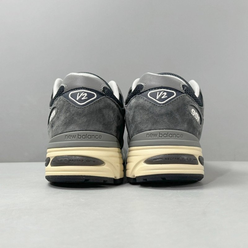 New Balance 991 V2 로우탑 러닝화 001-279844