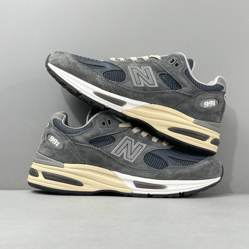 New Balance 991 V2 로우탑 러닝화 001-279844