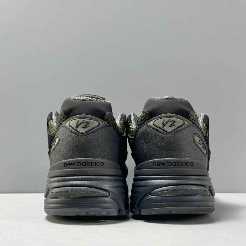 New Balance 스톤아일랜드 콜라보 레트로 러닝화 001-279847