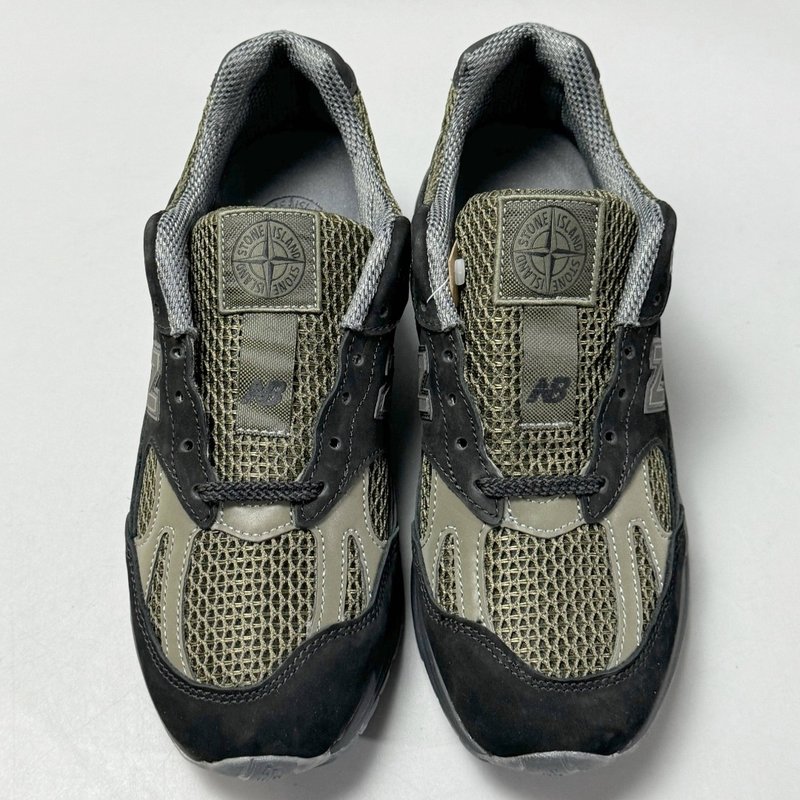 New Balance 스톤아일랜드 콜라보 레트로 러닝화 001-279847