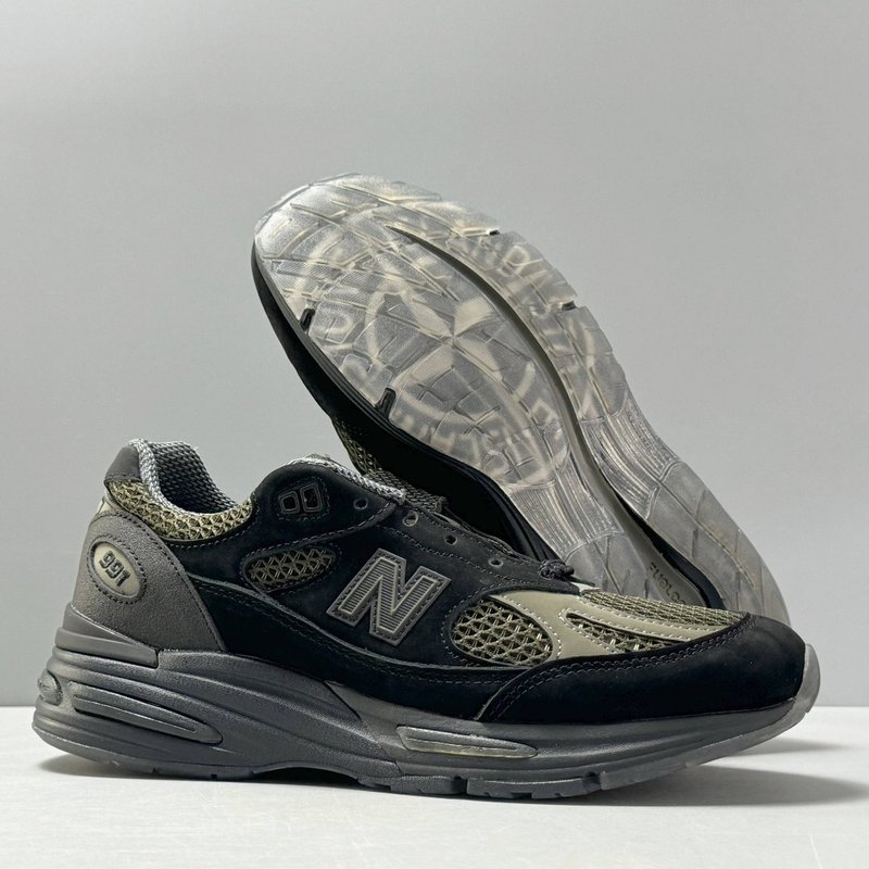 New Balance 스톤아일랜드 콜라보 레트로 러닝화 001-279847
