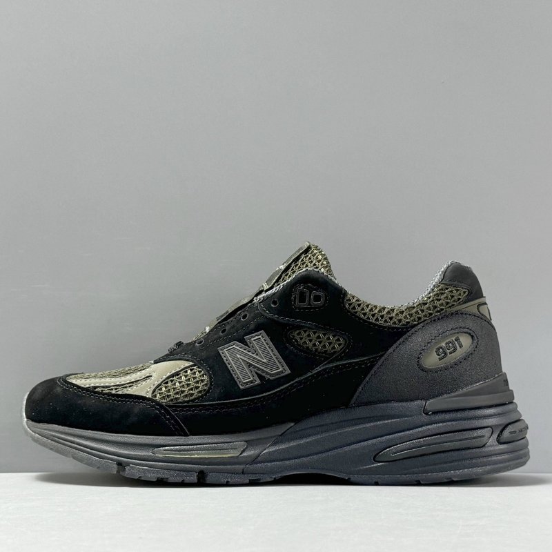 New Balance 스톤아일랜드 콜라보 레트로 러닝화 001-279847