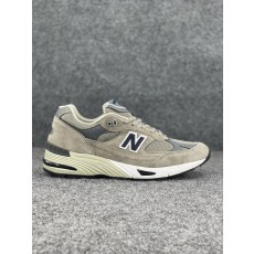 New Balance 그레이&화이트 레트로 러닝화 001-279858