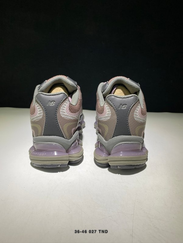 New Balance 2000 로우탑 캐주얼 러닝화 001-279873