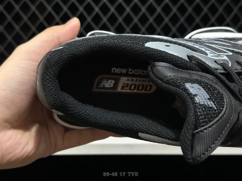 뉴발란스 NB2000 로우탑 캐주얼 러닝화 001-279874
