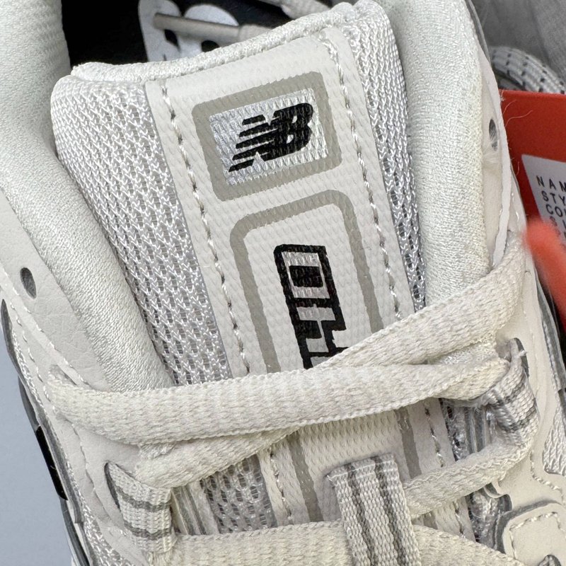 New Balance 복고 편안한 로우탑 러닝화 001-279888