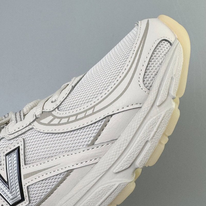 New Balance 복고 편안한 로우탑 러닝화 001-279888