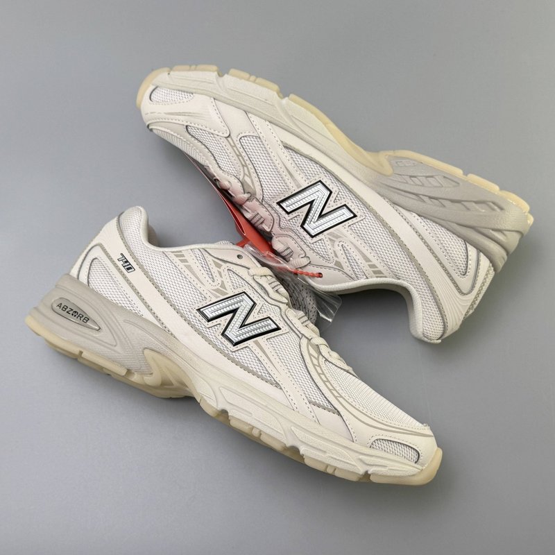 New Balance 복고 편안한 로우탑 러닝화 001-279888