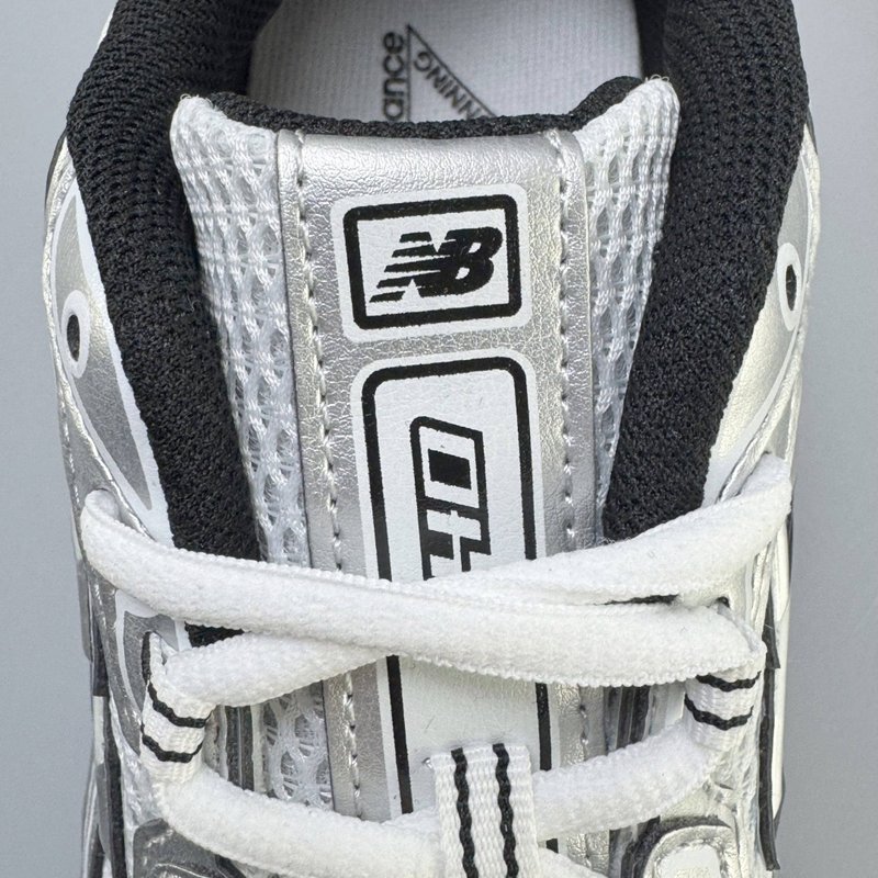 New Balance 레트로 로우탑 러닝화 001-279889