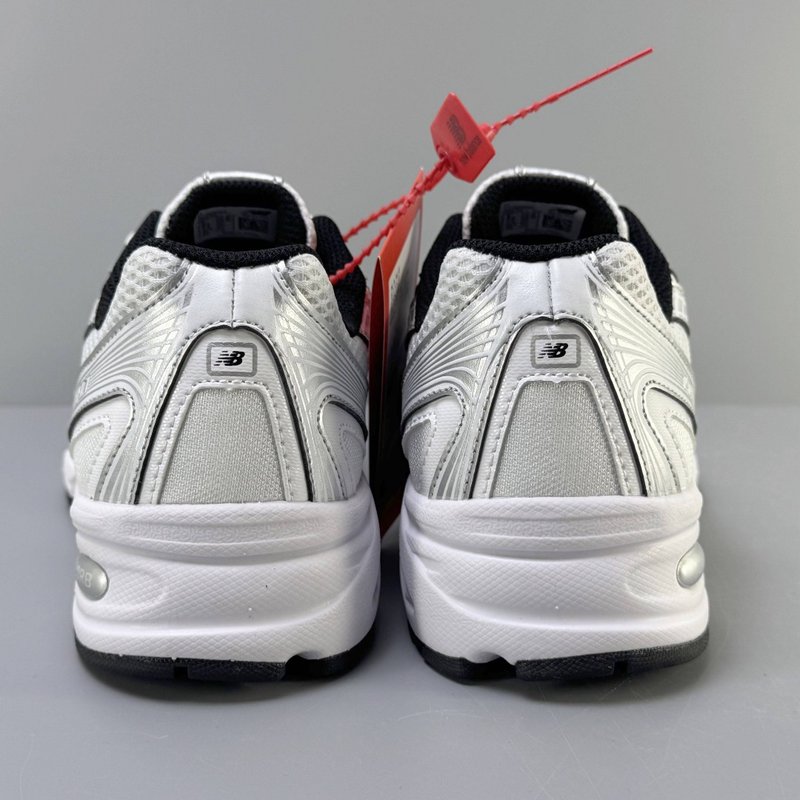 New Balance 레트로 로우탑 러닝화 001-279889
