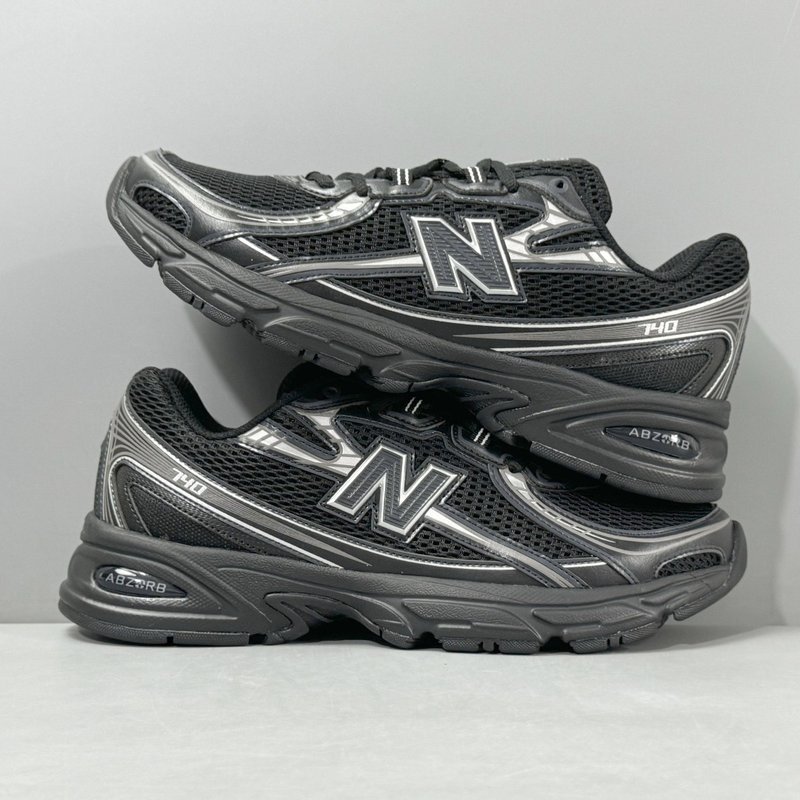 New Balance 남녀공용 로우탑 러닝화 001-279892
