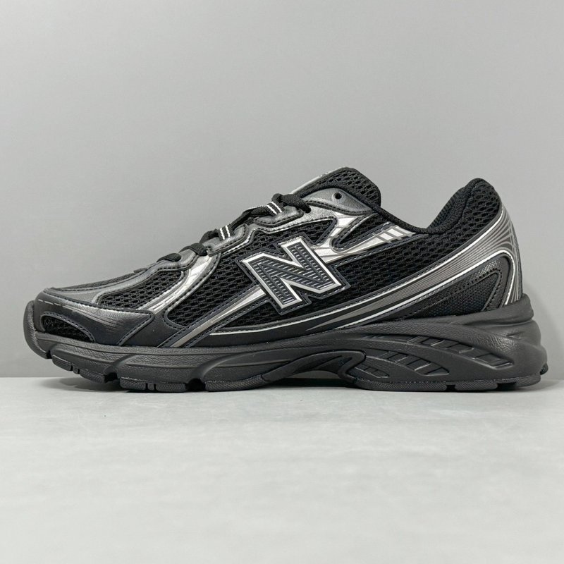 New Balance 남녀공용 로우탑 러닝화 001-279892