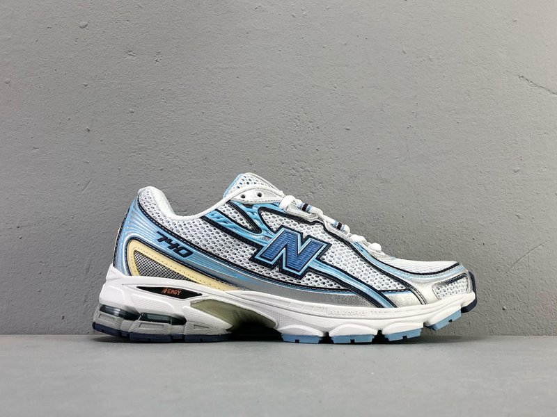 뉴발란스 NB740 쿠션 러닝화 001-279901