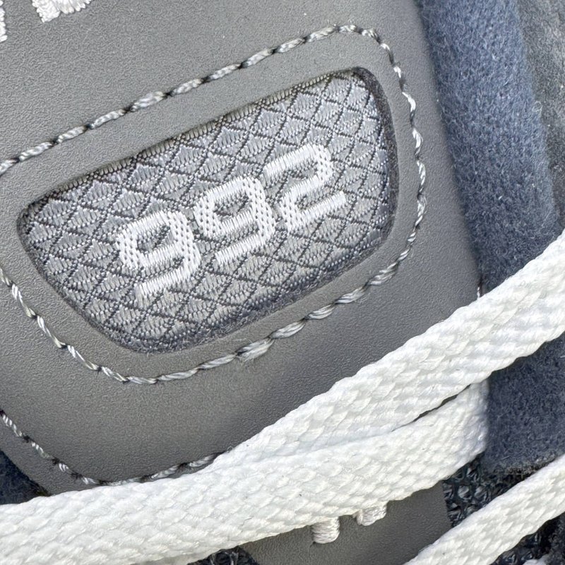 New Balance 미국산 레트로 러닝화 001-279907