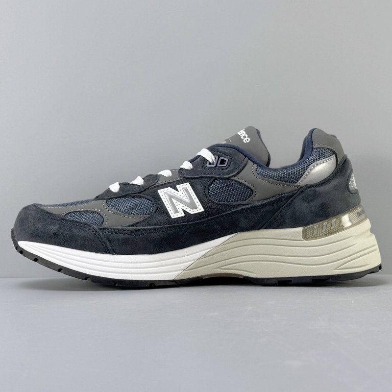 New Balance 미국산 레트로 러닝화 001-279907