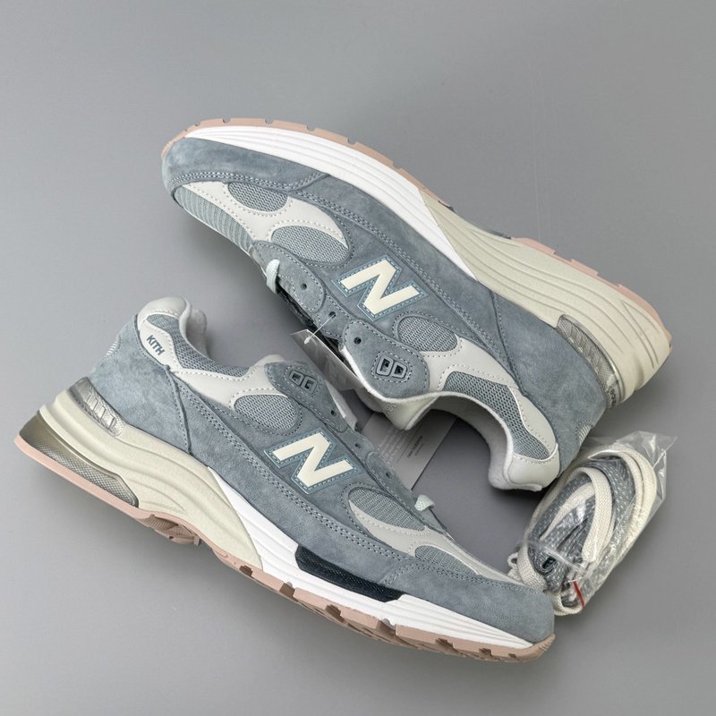 KITH x New Balance 러닝화 001-279911