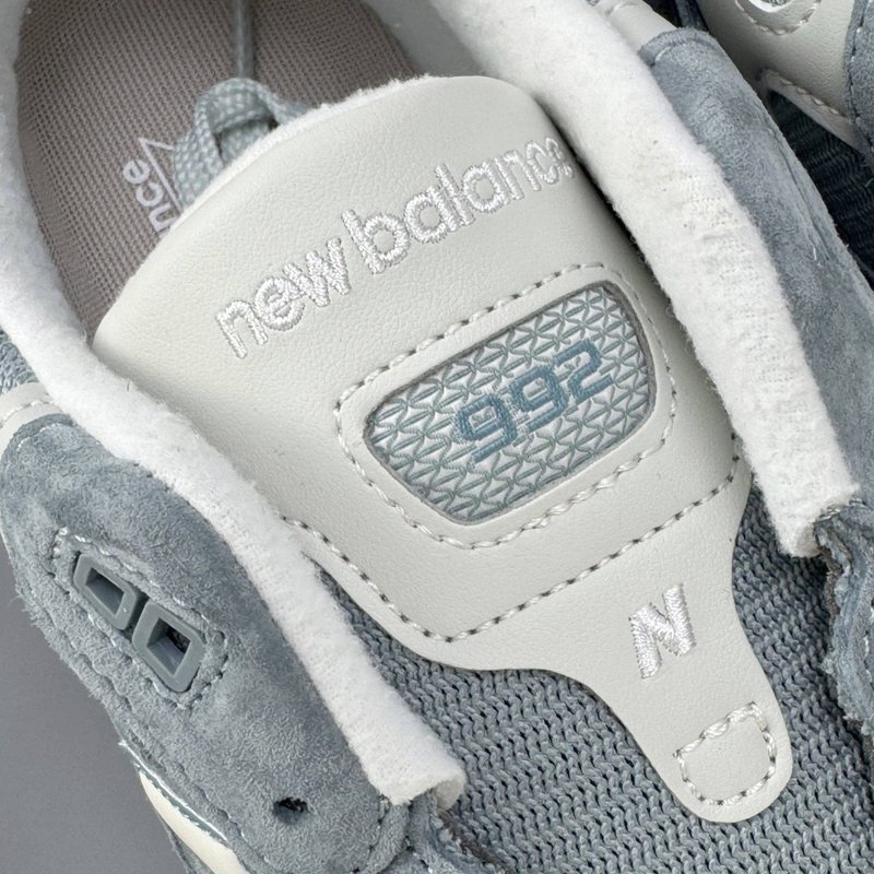 KITH x New Balance 러닝화 001-279911
