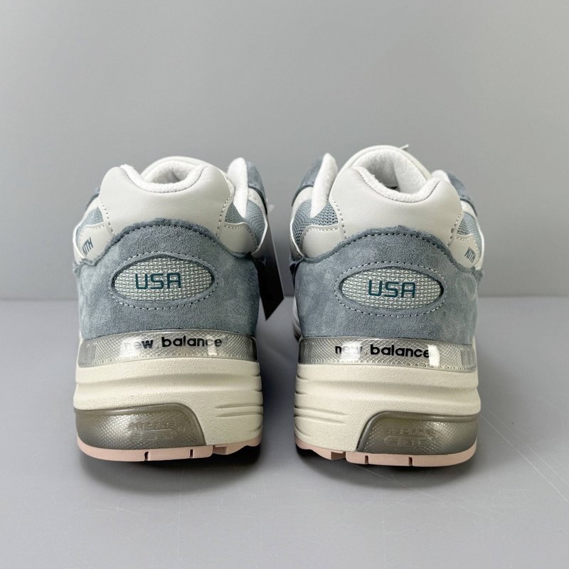 KITH x New Balance 러닝화 001-279911