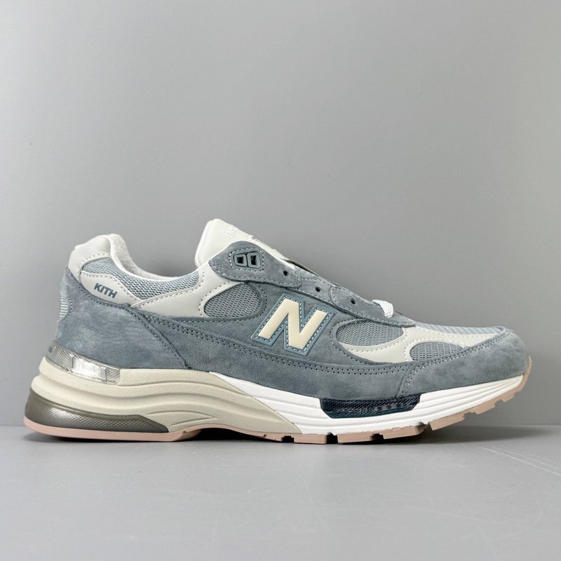 KITH x New Balance 러닝화 001-279911