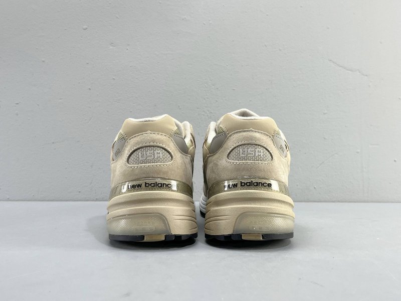 뉴발란스 NB992 레트로 저탑 러닝화 001-279918