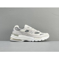 뉴발란스 흰색 쿠션 러닝화 001-279921
