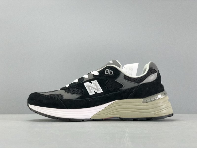 뉴발란스 블랙그레이 클래식 운동화 001-279930