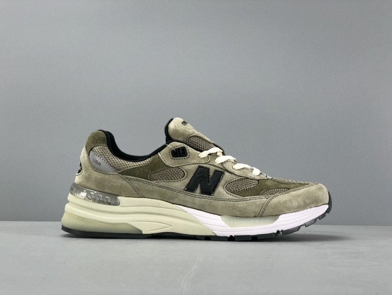 JJJJound x New Balance 992 스니커 001-279933