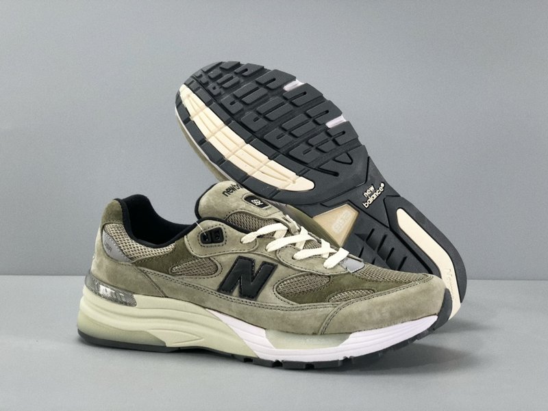 JJJJound x New Balance 992 스니커 001-279933
