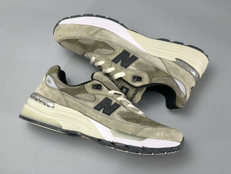 JJJJound x New Balance 992 스니커 001-279933