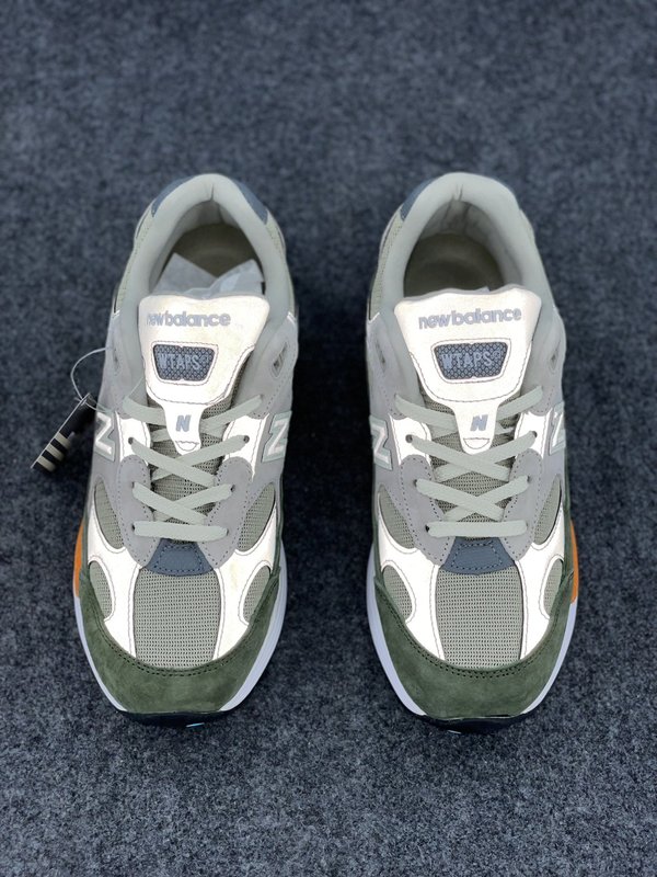 WTAPS x New Balance 992 실버그레이 001-279936