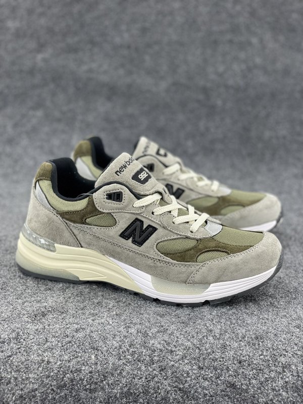 JJJJound x New Balance 992 러닝화 001-279940