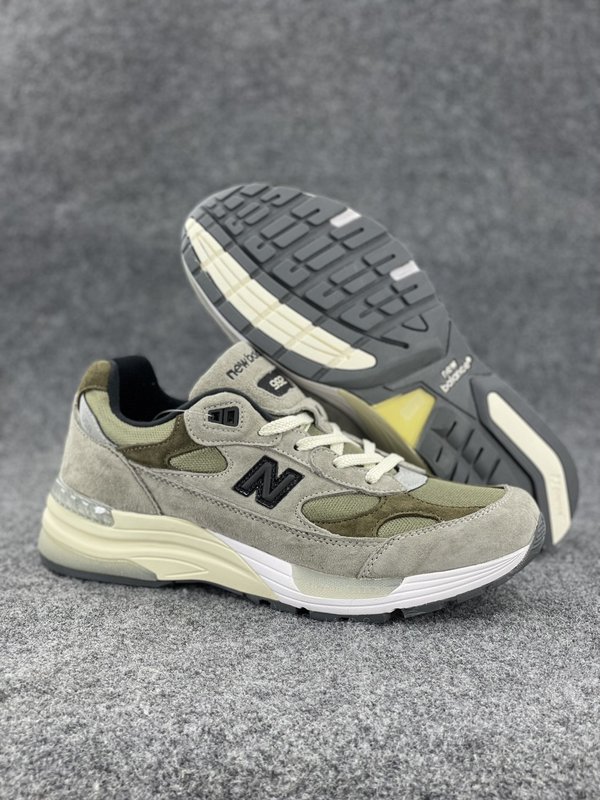 JJJJound x New Balance 992 러닝화 001-279940