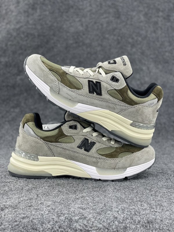 JJJJound x New Balance 992 러닝화 001-279940