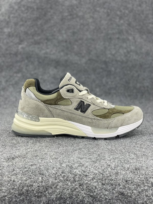 JJJJound x New Balance 992 러닝화 001-279940