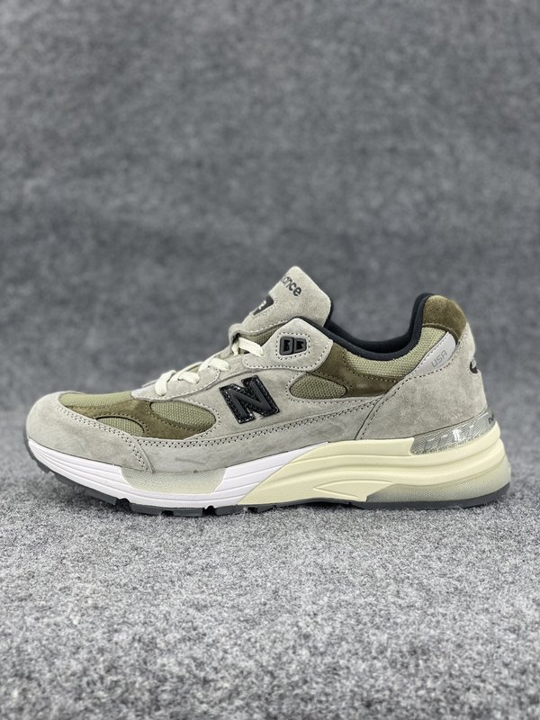 JJJJound x New Balance 992 러닝화 001-279940