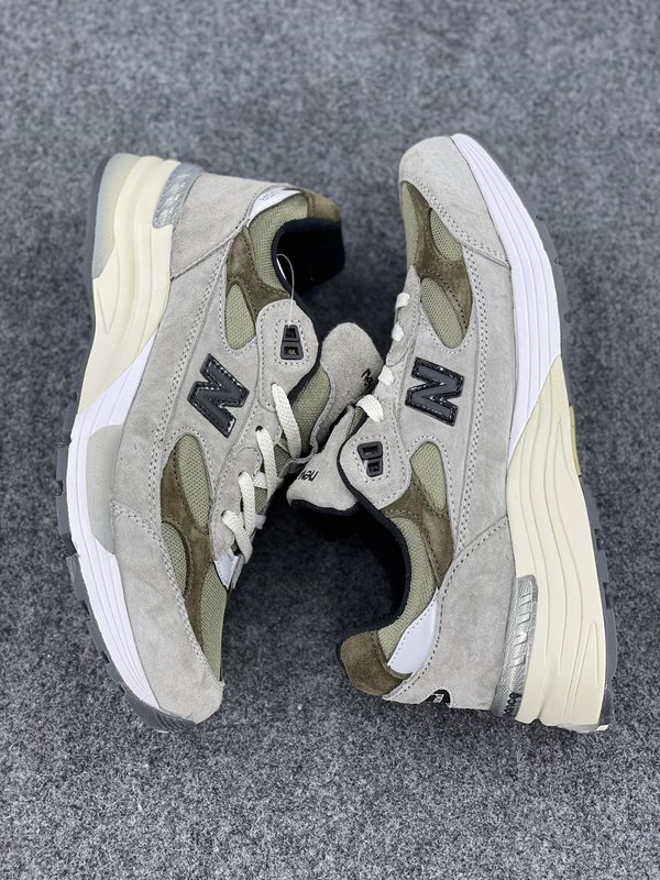 JJJJound x New Balance 992 러닝화 001-279940