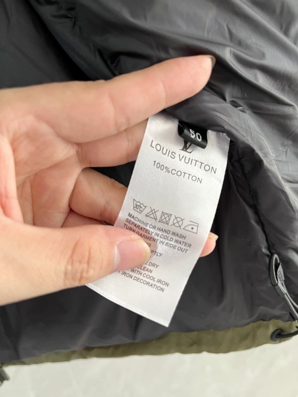 LV 블랙 테크 필름 다운 자켓 001-279979