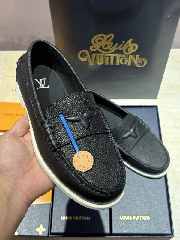 LV 스웨이드 송아지가죽 로퍼 001-280554