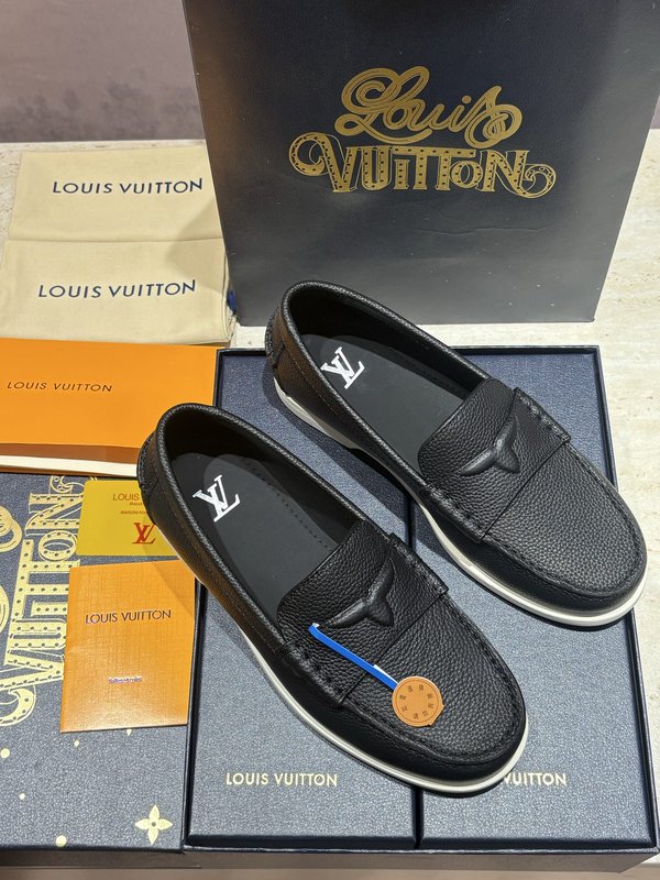 LV 스웨이드 송아지가죽 로퍼 001-280554