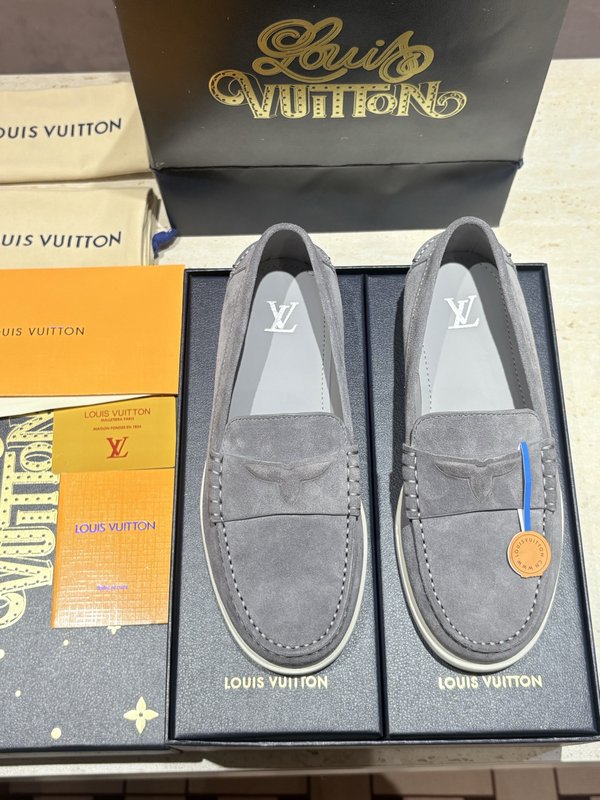 LV 스웨이드 송아지가죽 로퍼 001-280562